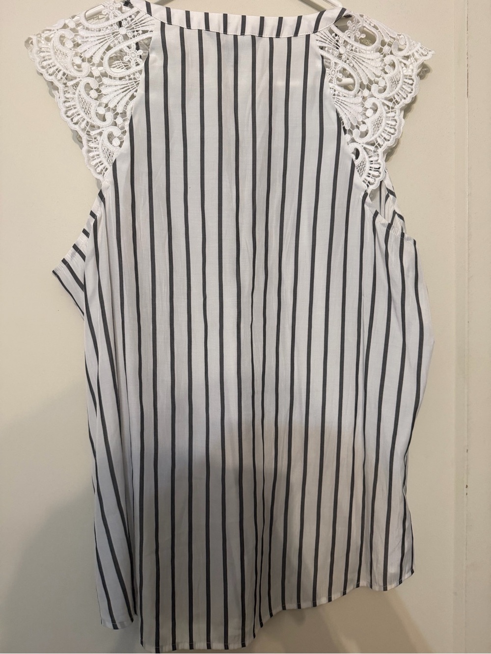 Express White Lace-Trim Striped Lace-Up Camisole - Picture 4 of 5